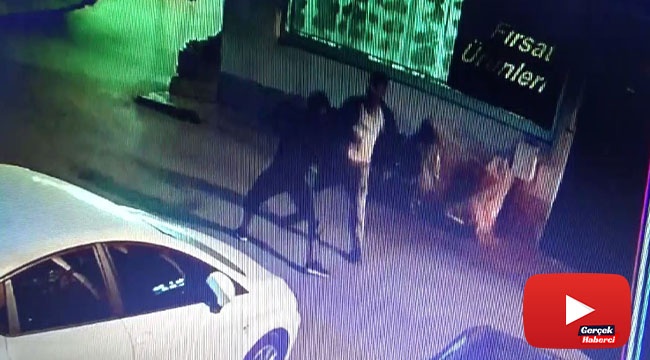 Yabancı uyruklu gençlerin bıçaklı kavgası güvenlik kamerasında