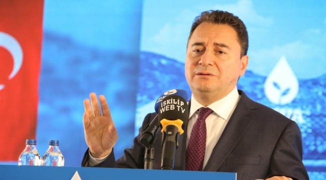 Babacan: Hatalarda ısrar, yanlışlarda inat edilirse daha beteri olur