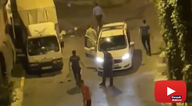 Bir garip kavga: Yerde bile yumruklaşmayı bırakmadılar