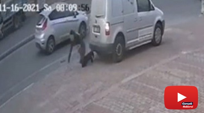 Kaldırımda bekleyen kadın geri gelen aracın altında kalmaktan son anda kurtuldu