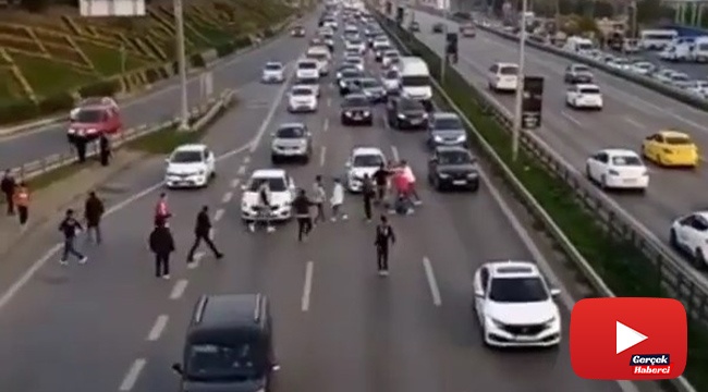 Maç sonrası E-5’te taşlı bıçaklı meydan kavgası