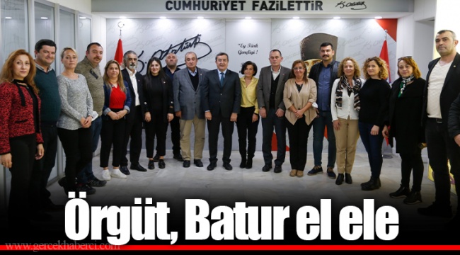 Örgüt, Batur el ele