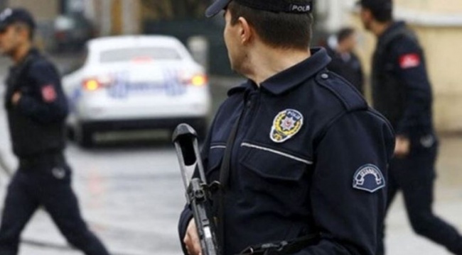 Polisten gazeteye 'sosyal mesafe' baskını