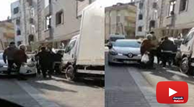 Tencere kapaklı kavga cep telefonu kamerasına yansıdı