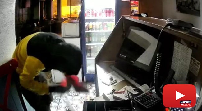 Böyle hırsız görülmedi: Girdiği dükkanda Türk bayrağını öptü, sonra hırsızlık yaptı