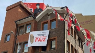 CHP'nin kayıp 'faiz' pankartını polis sökmüş