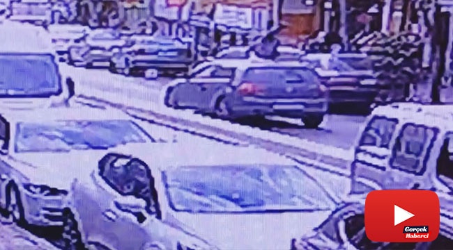 Havada taklalar atan genç yere savrularak ağır yaralandı