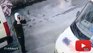 Kapşonlu ve maskeli hırsız arabanın içerisinden telefon çaldı