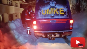 Kar nedeniyle köy yolu kapanan hastanın imdadına UMKE ekipleri yetişti