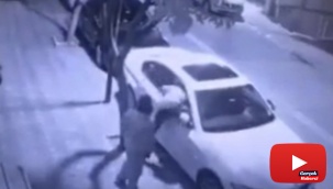Lüks aracı saniyeler içinde soydular
