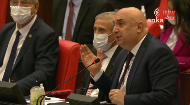 Muhalefet, 'Barınamıyoruz' eylemi yapmak isteyen 40 öğrencinin gözaltına alınmasına, TBMM Genel Kurulu'nda tepki gösterdi