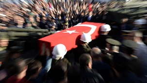 Pençe-Yıldırım bölgesinde 3 askerimiz şehit oldu