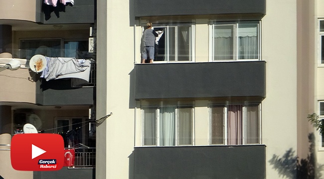 Pencerede ölümüne temizlik