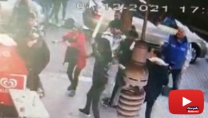 Satır ve döner bıçağıyla saldırı anı kamerada: 1 ağır yaralı