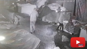 Tezgahtakilerle yetinmeyip mankeni bile soydular