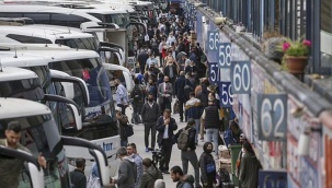 Yılın son gününde otogarda yoğunluk