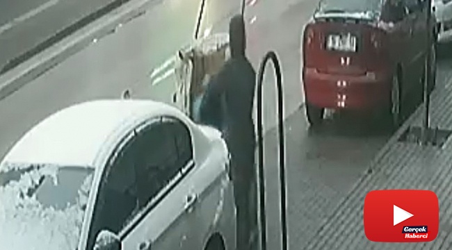 &quot;Yok artık&quot; dedirten görüntü...Çöp kovasını böyle çaldı