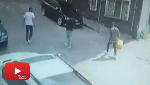 Afrikalı genci gasp iddiası: Darp edip 3 bin dolarlık kolyesini aldılar