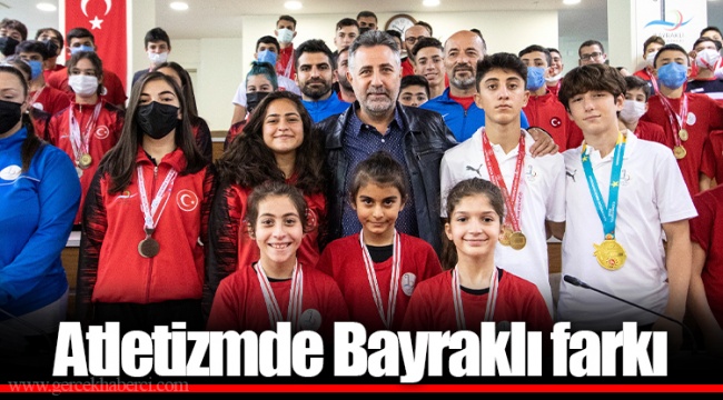 Atletizmde Bayraklı farkı