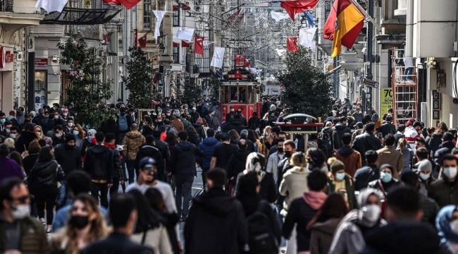 Bakan Koca: Son üç hafta içinde, Türkiye genelinde hastaneye yatışlarda %6,2 artış oldu