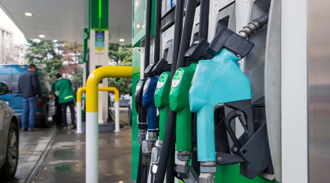 Benzine zam bekleniyor