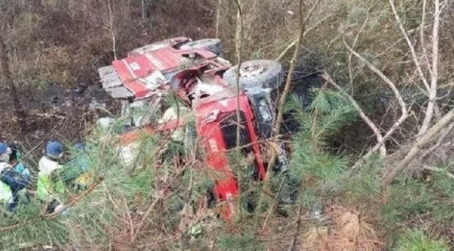 Bursa'da itfaiye aracı devrildi: 4 personel hayatını kaybetti