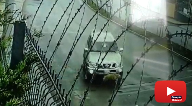 Dehşet anları kamerada: Lüks cipiyle köpeği ezip kaçtı