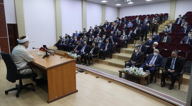 Diyanet İşleri Başkanı Erbaş: Hurafelerden, aşırılıklardan uzak bir din anlayışına ihtiyacımız var