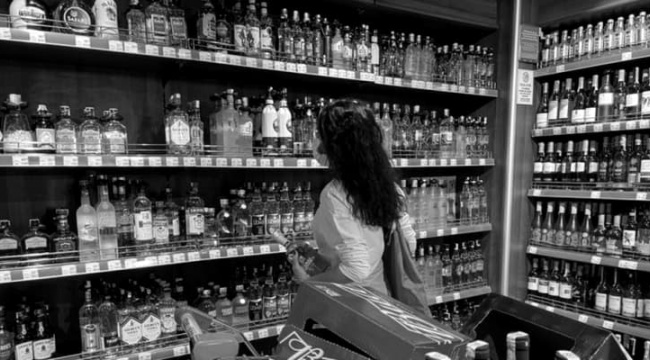 İçkilerde rakı, viski, votka, cin ve likör grubuna yaklaşık yüzde 43 zam