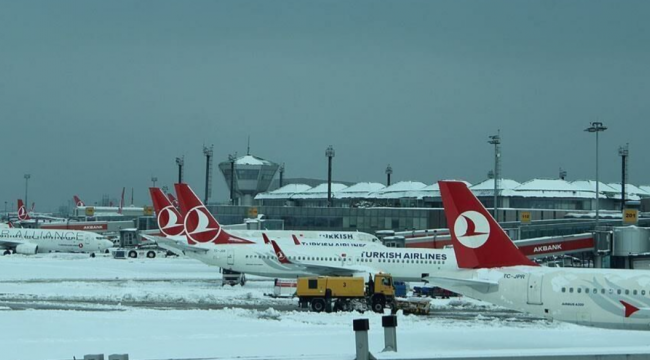 İstanbul Havalimanı'nda tüm uçuşlar durduruldu