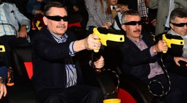 Melih Gökçek “iki numaralı kahraman benim” diyerek iddia etti: Darbeyi ben engelledim