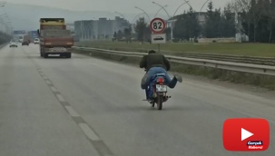 Motosikletle tehlikeli yolculuk kamerada