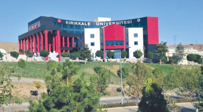 Öğrencileri sosyal medya üzerinden taciz ettiği iddia edilen profesöre soruşturma