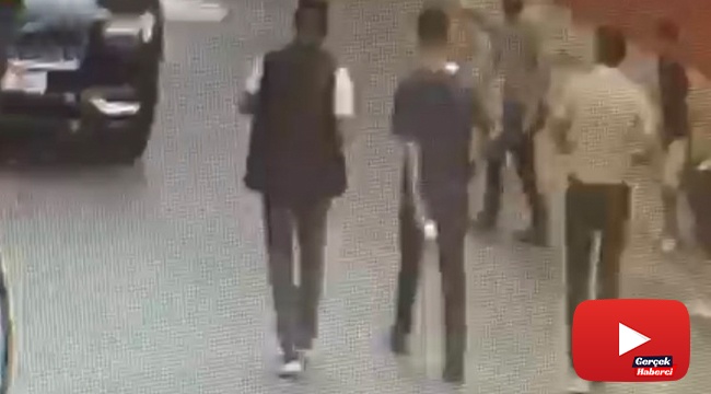 Polisi görünce eroini yere atan torbacı kamerada