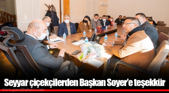 Seyyar çiçekçilerden Başkan Soyer’e teşekkür