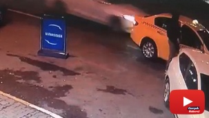 Taksiye binmek isteyen turist ölümden döndü