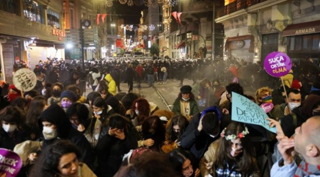 “Tayyip kaç kaç kaç” sloganı bahane edildi: Üç kadın evlerinden alınıp zorla ifadeye götürüldü