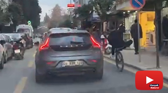 Tek teker üstünde hem kendini, hem de trafiği tehlikeye attı