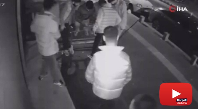 yol kenarında bekleyen gençlere kurşun yağdırdılar