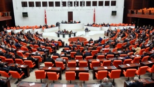 Adalet Bakanı Bekir Bozdağ, TBMM Genel Kurulunda yemin etti