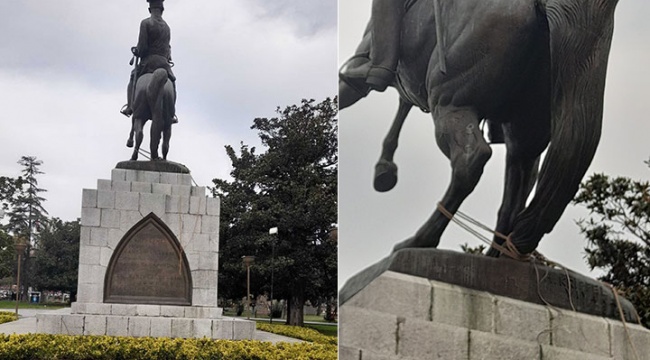 Atatürk anıtına urgan asıp devirmeye çalıştılar: 2 gözaltı