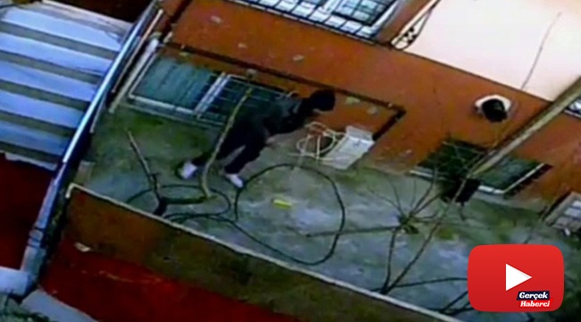 Bahçedeki elektrik kablosunu çalan hırsız, olay yerinden hızla uzaklaştı