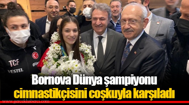 Bornova Dünya şampiyonu cimnastikçisini coşkuyla karşıladı 