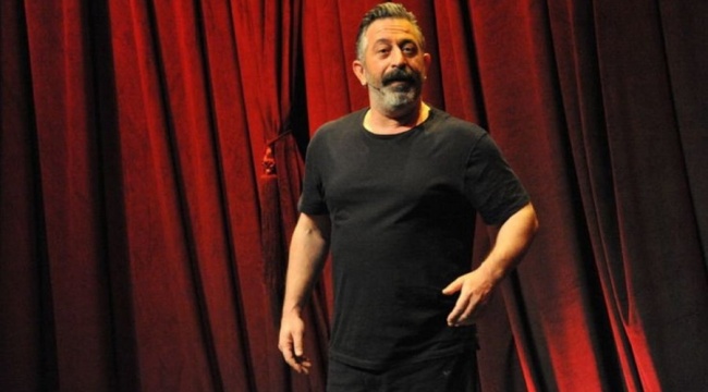 Cem Yılmaz 'Bill Gates'ten gelen maili paylaştı: Dolandırıcılığın bile kalitesi düştü