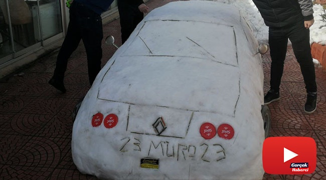 'Güneş görünce eriyen' arabasına 200 bin lira fiyat biçti