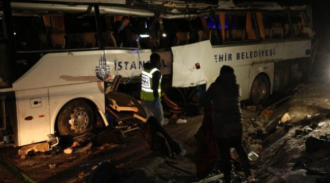 İBB’ye ait yolcu otobüsü kaza yaptı: İki ölü, 27 yaralı