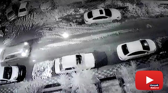 Kaldırımda yürürken bir anda kendini çukurda bulan adamın görüntüleri ortaya çıktı