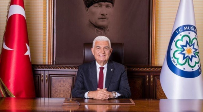 Muğla Büyükşehir Belediye Başkanı Osman Gürün, koronavirüse yakalandı