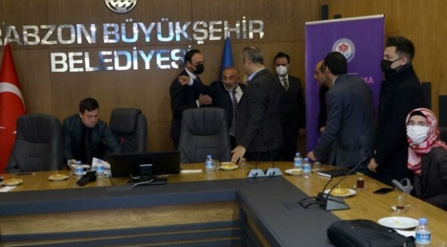 ‘Öfke kontrolü eğitimi’ imza protokolünde kavga çıktı