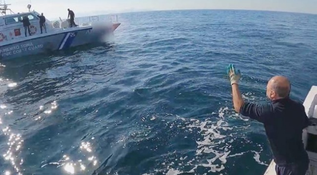 Türk balıkçıdan, teknesini taciz eden Yunan sahil güvenliğine tepki: Hiçbir şey yapamazsınız